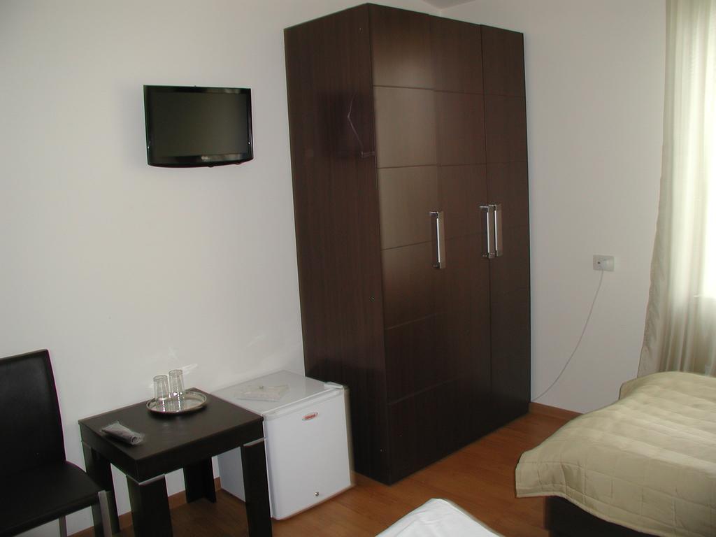 Hotel Grig Erivan Zimmer foto